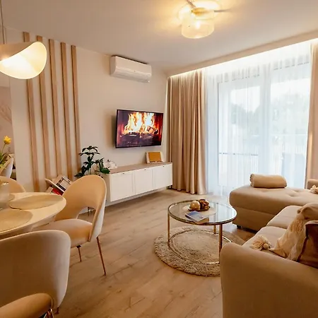 Deluxe & Posesja Plazowa By Posesja Apartmán *