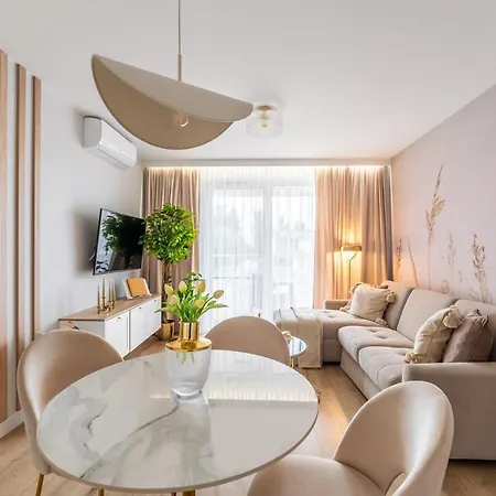 Deluxe & Posesja Plazowa By Posesja Apartmán *