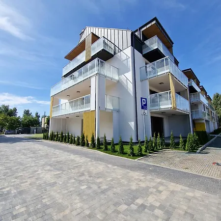 Apartmán Deluxe & Posesja Plazowa By Posesja Grzybowo (West Pomeranian)