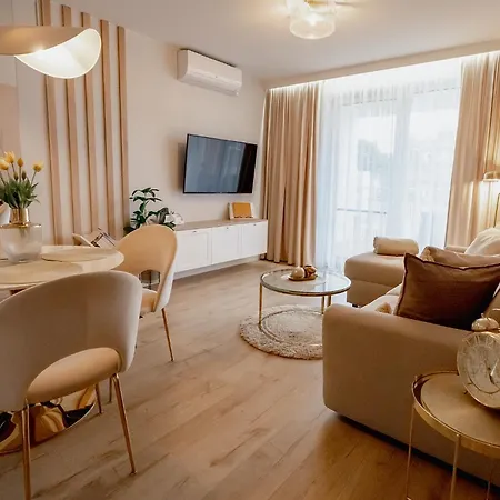 Apartment Deluxe & Posesja Plazowa By Posesja Grzybowo (West Pomeranian)
